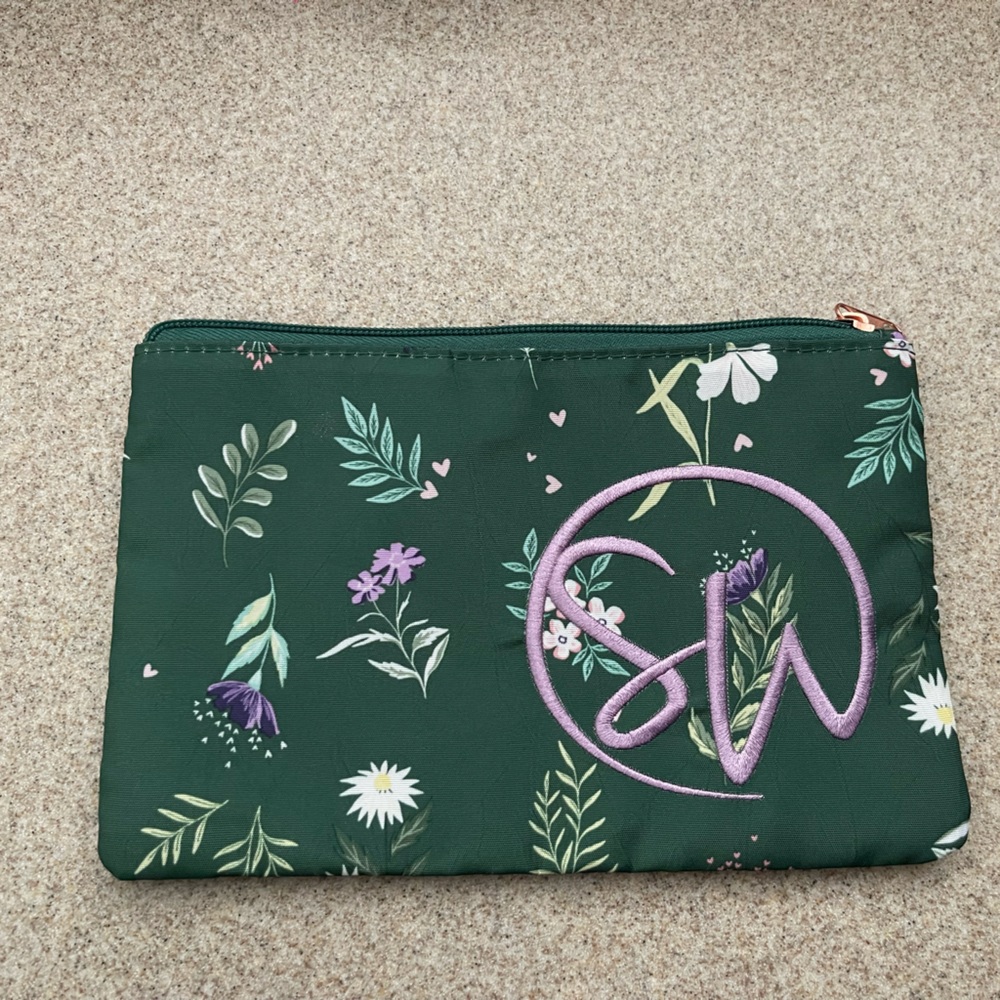 Sarah Wells Swag Bag (Olive You).